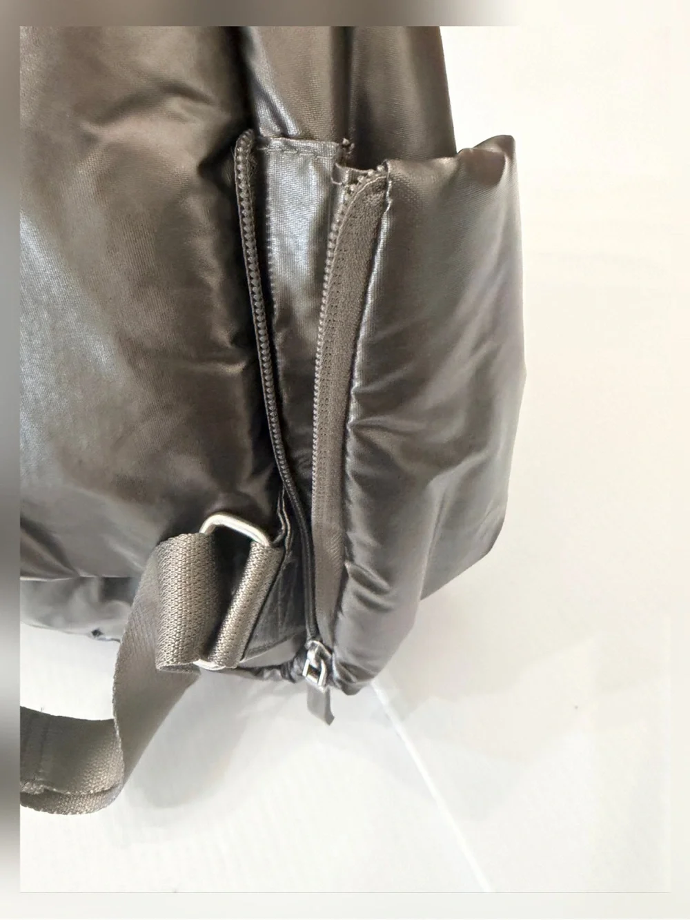 NWOT - Baggallini Go To Laptop Flap Backpack in Gunmetal Puff